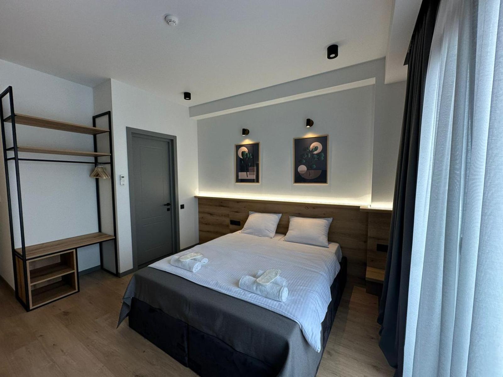 The Moon Hotel Tbilisi ภายนอก รูปภาพ
